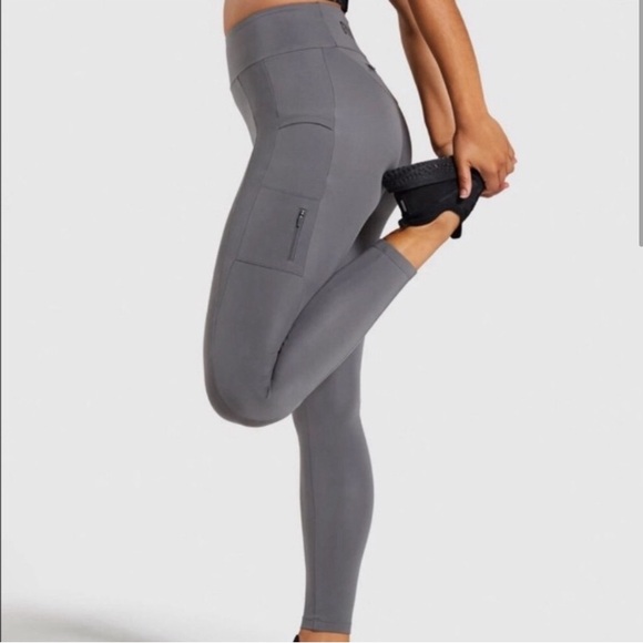 Gymshark Grey Pocket Workout Leggings Size Large - Picture 2 of 9